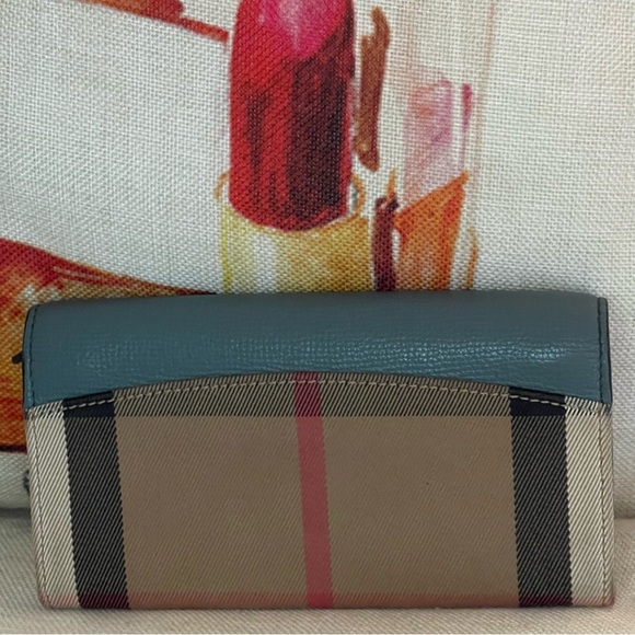 COA⭐️BURBERRY Continental wallet⭐️Smoky green⭐️PERFECT A FOR WALLET ON CHAIN⭐️ - Picture 3 of 12